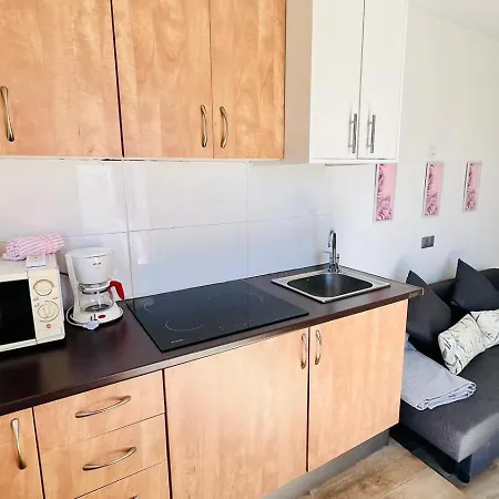 Jimena Málaga En El Centro De Apartamento *