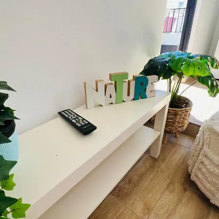 Jimena Malaga En El Centro De *