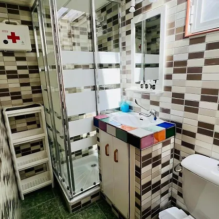 Jimena Malaga En El Centro De *